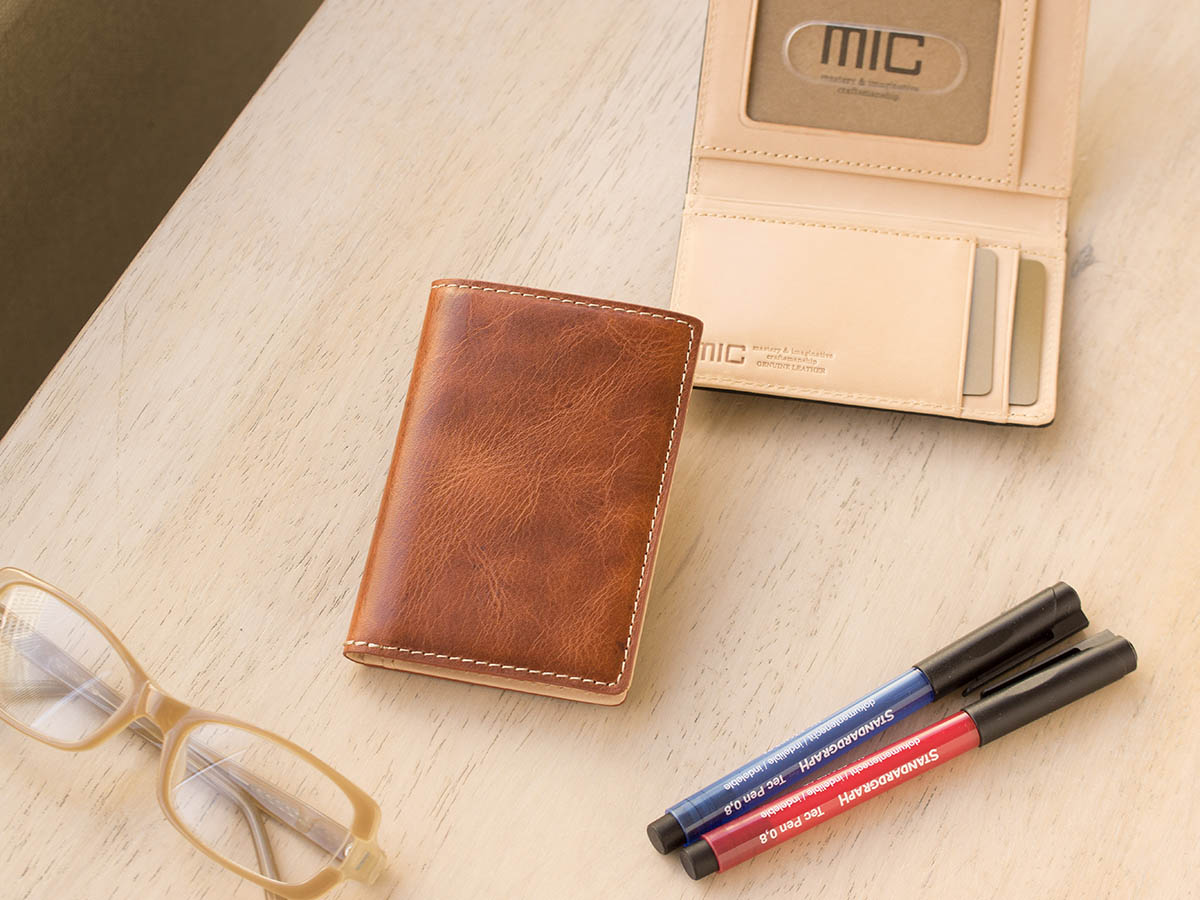 MH1292 バグッダ 二つ折りパスケース