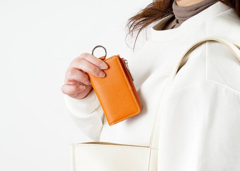 エンボス L字ファスナー小銭入れ付きキーケース