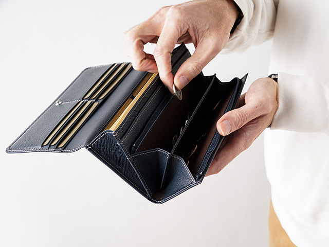 中L字ファスナー長財布