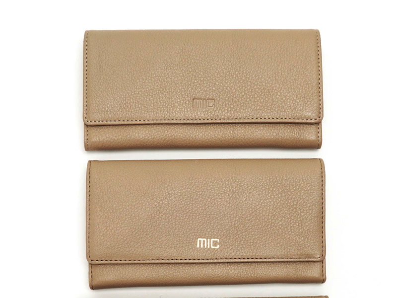 暗めに見えるオークベージュ