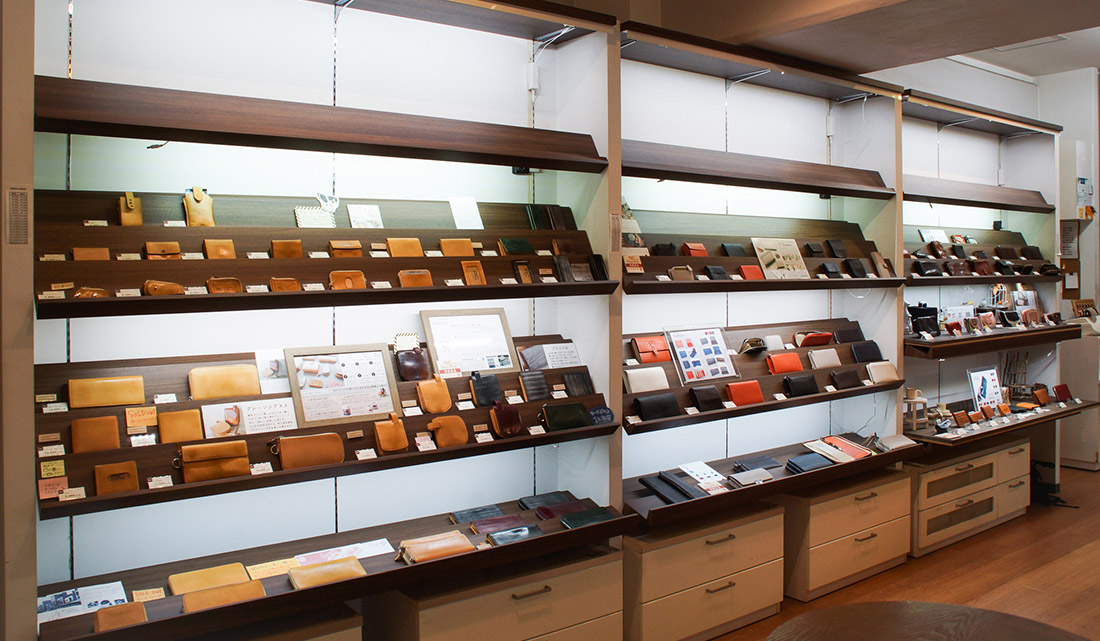 御徒町店_店内写真_02