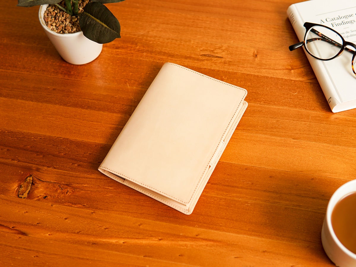 ナチュラルヌメ　ブックカバー（文庫本サイズ）_02