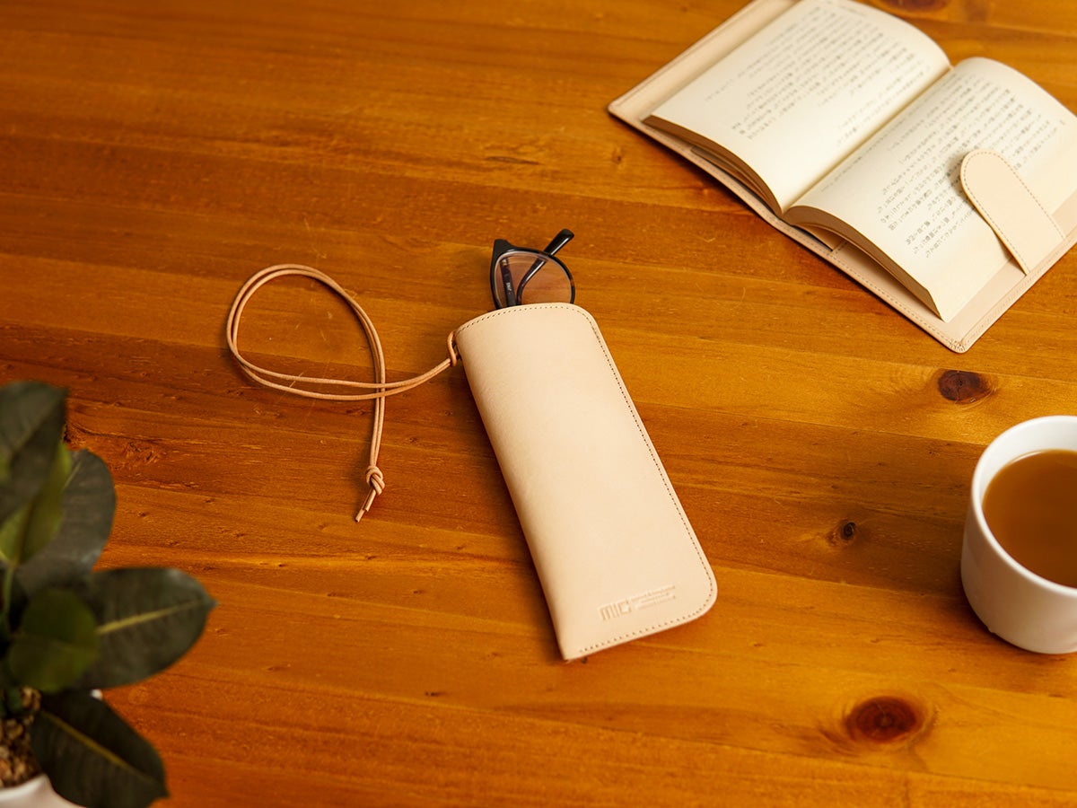 ナチュラルヌメ　メガネケース_02