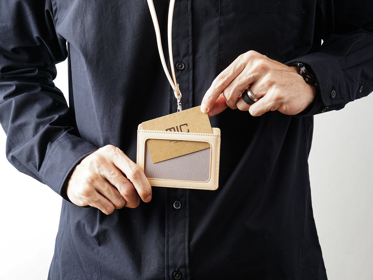 ナチュラルヌメ　IDケース_detail_image_02