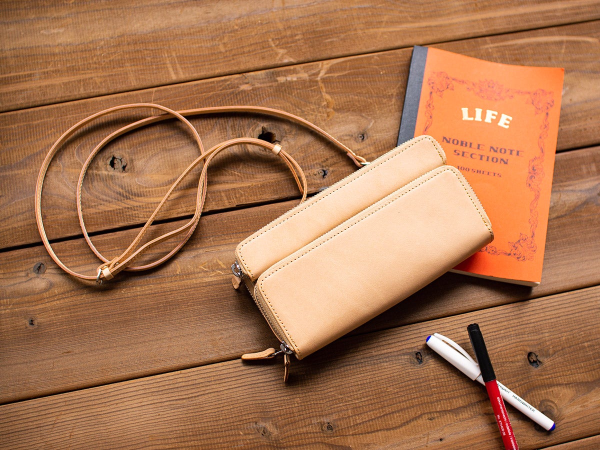 グレージングヌメ　マルチウォレット(ショルダーストラップ付)_03