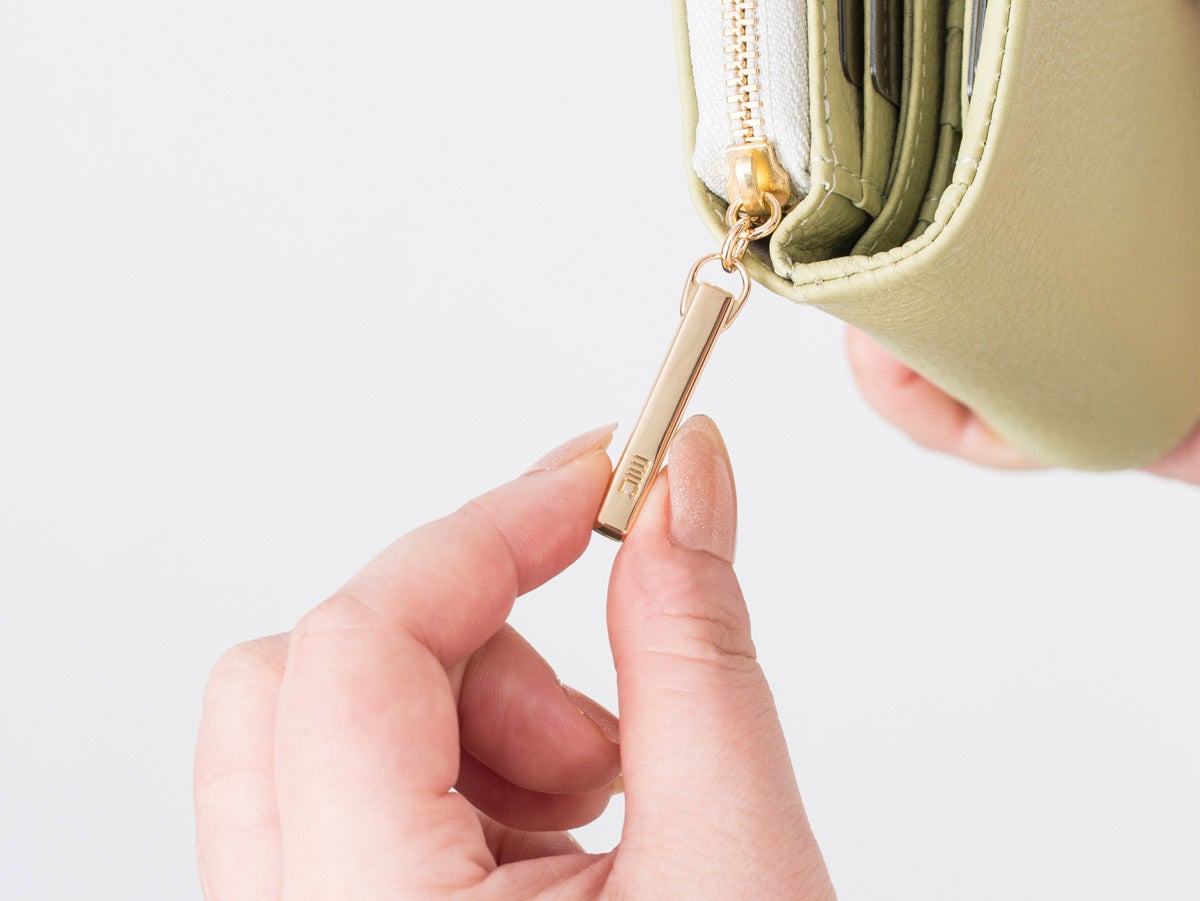 ラフィネ　ラウンドファスナーミドルウォレット_detail_image_05