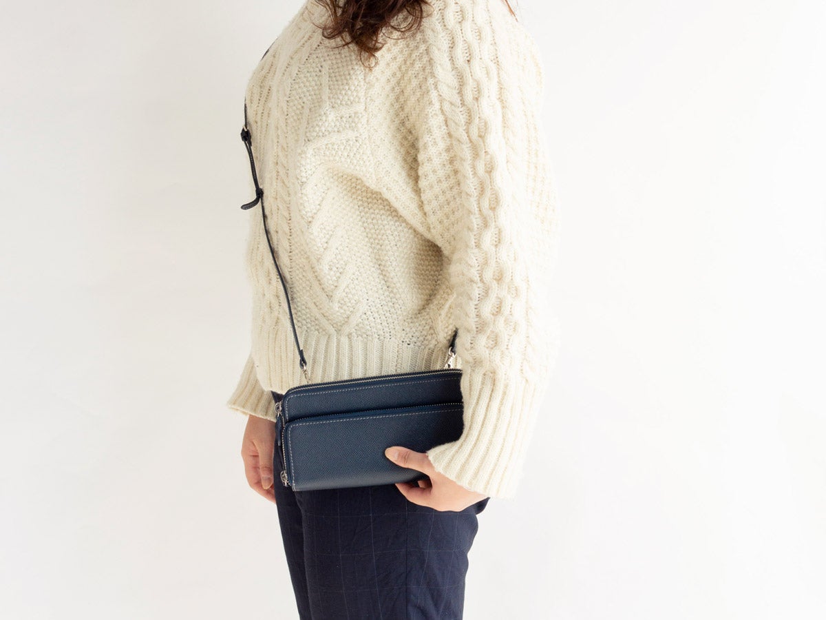 エンボス　マルチウォレット(ショルダーストラップ付き)_main_detail_image