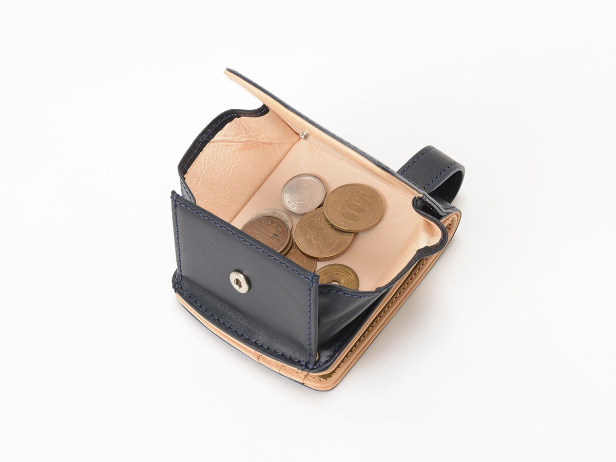 ペコスショルダー　外ボックス小銭入れヒップポケット革財布_02