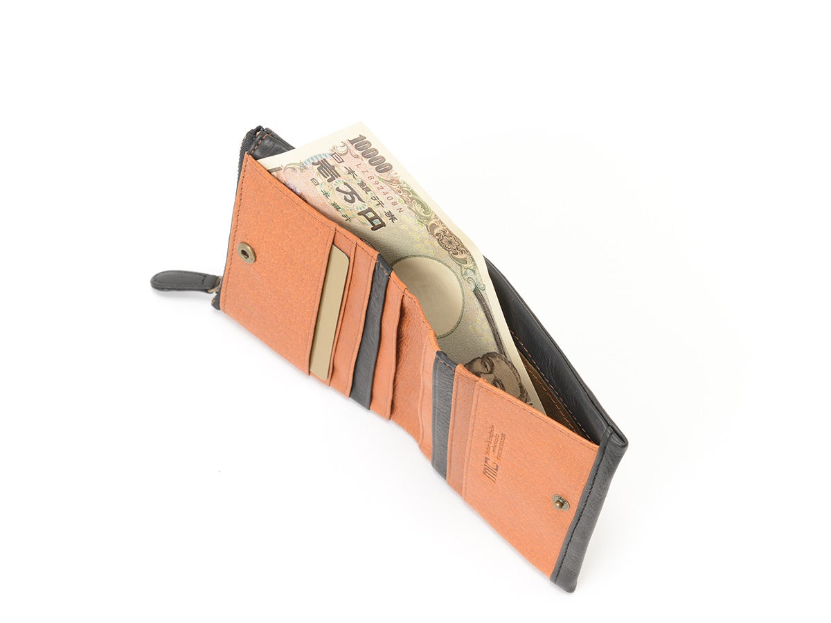 マイルドキップ　天ファスナー二つ折り革財布_02