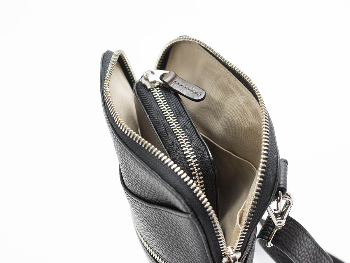 ボルセッタ　レザーサコッシュポーチ(大)_detail_image_03