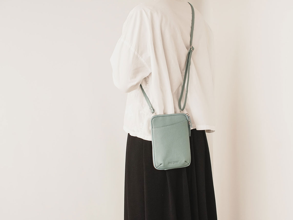 ボルセッタ　マルチスマホショルダー_02