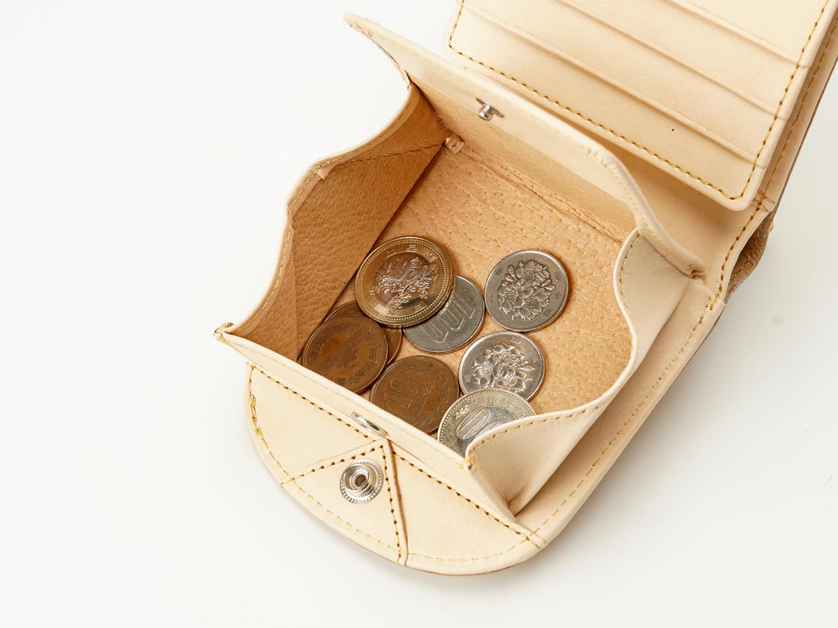 ナチュラルヌメ　ヒップポケット革財布（小銭入れ付き）_detail_image_04