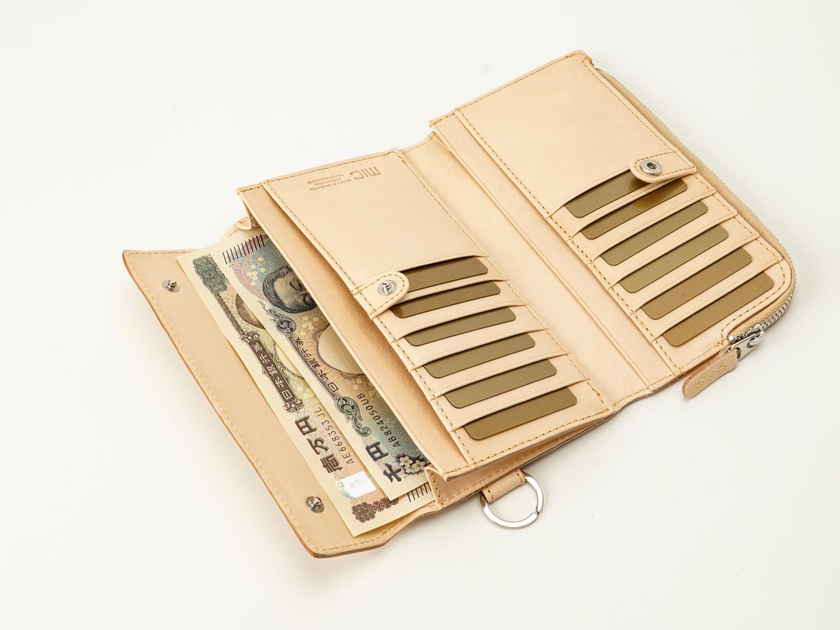 ナチュラルヌメ　ヒップポケット三つ折長財布_detail_image_04