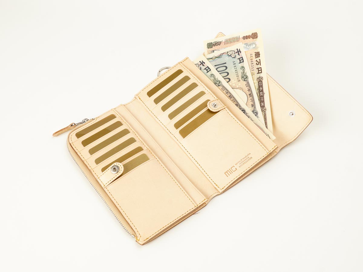 ナチュラルヌメ　ヒップポケット三つ折長財布_02