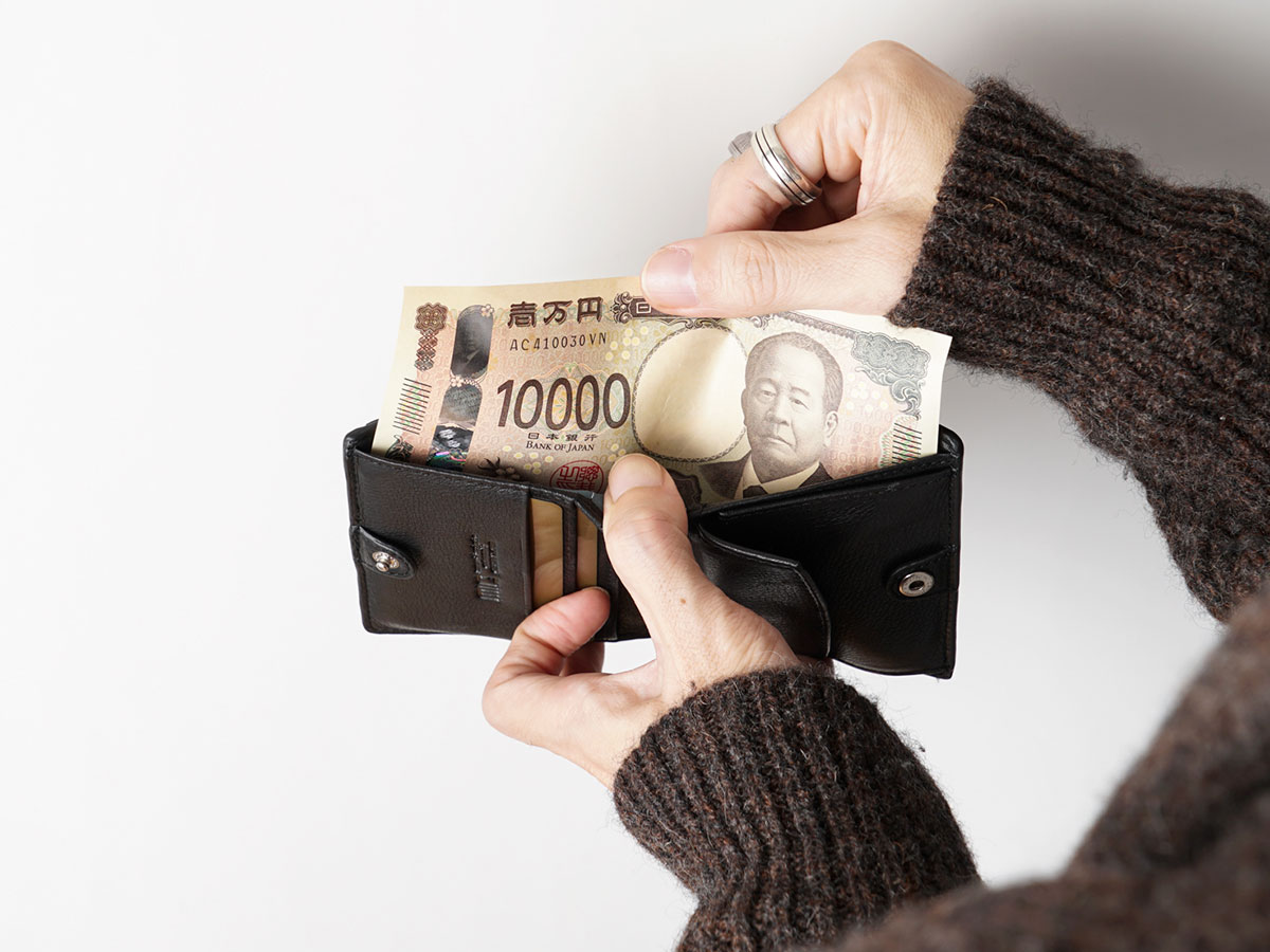 ブラックメッシュ 二つ折りミニ財布_03