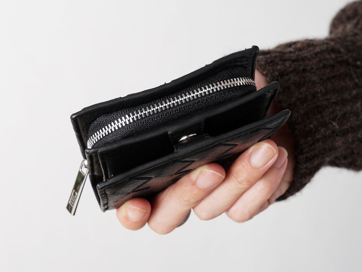 ブラックメッシュ ラウンドファスナー二つ折り財布_detail_image_03