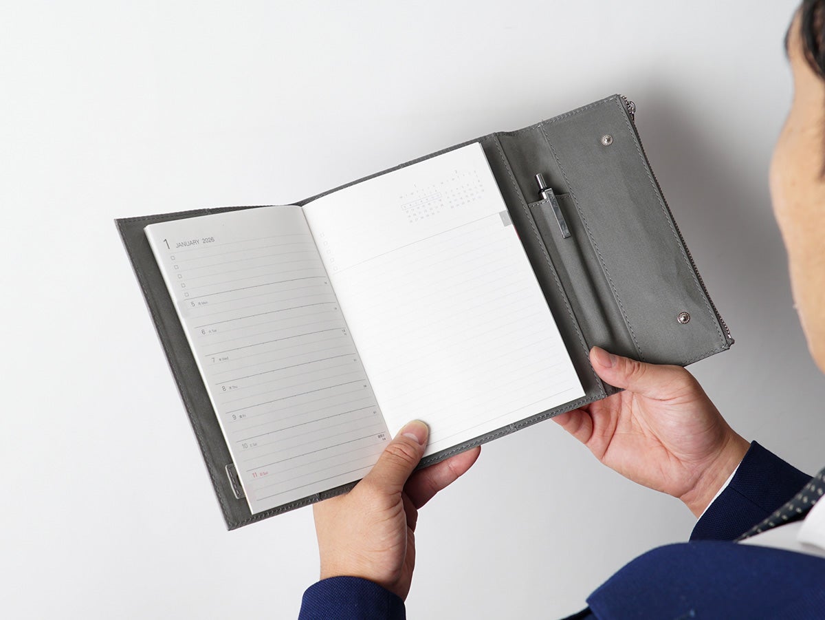 モメンタム ペンケース付きノートカバー_02