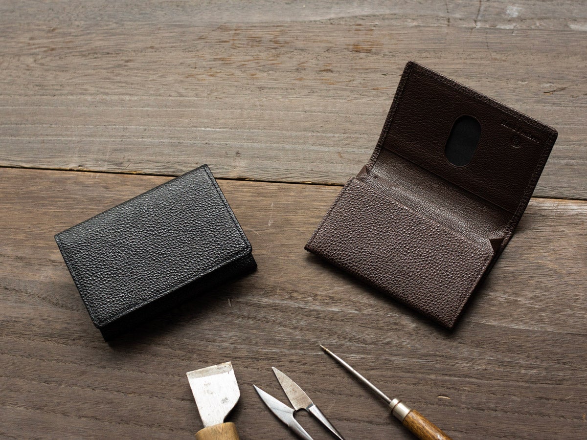 黒桟革 漆 風琴マチ名刺入れ_02