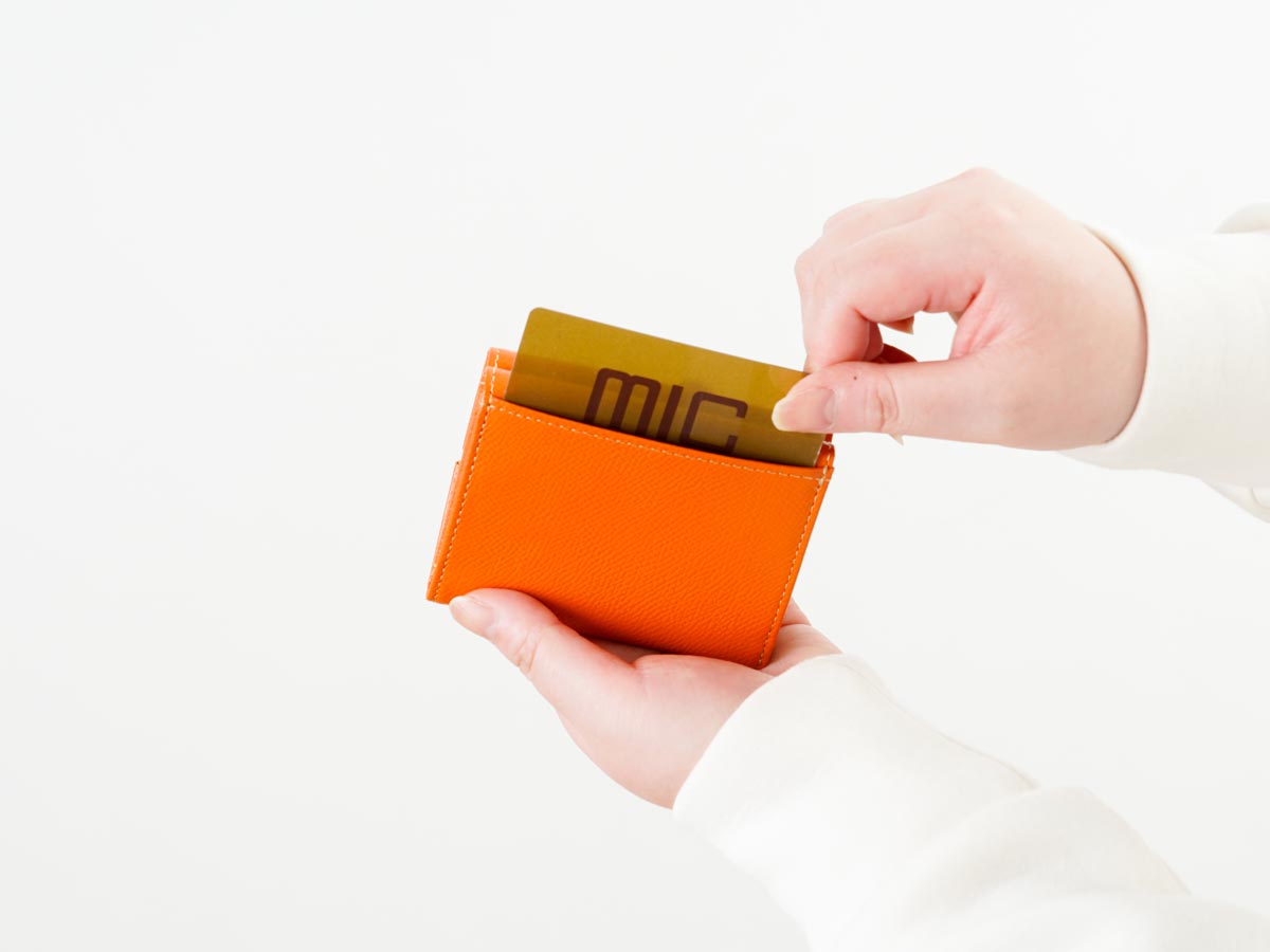 エンボス　スーパーコンパクト札入れ_03