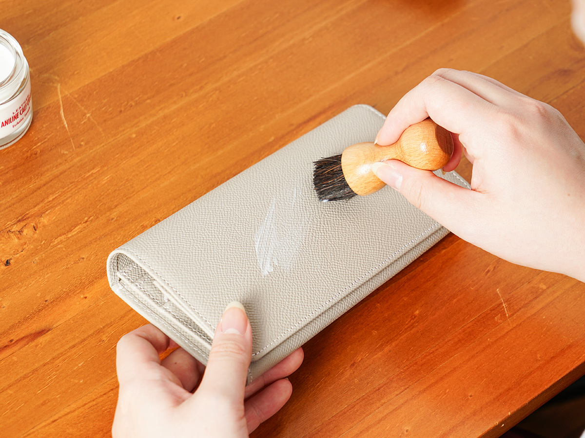 手を汚さずにクリームを塗布｜ペネトレィトブラシ_main_detail_image