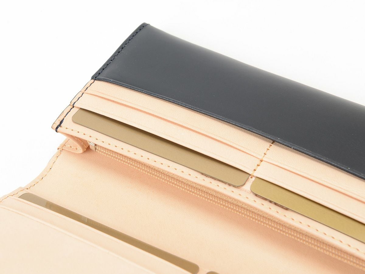 ペコスショルダー　長財布(小銭入れ付き) 