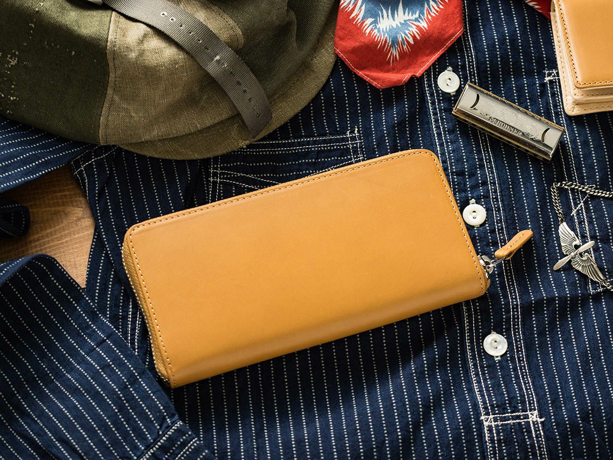 ペコスショルダー　ラウンドファスナー長財布 