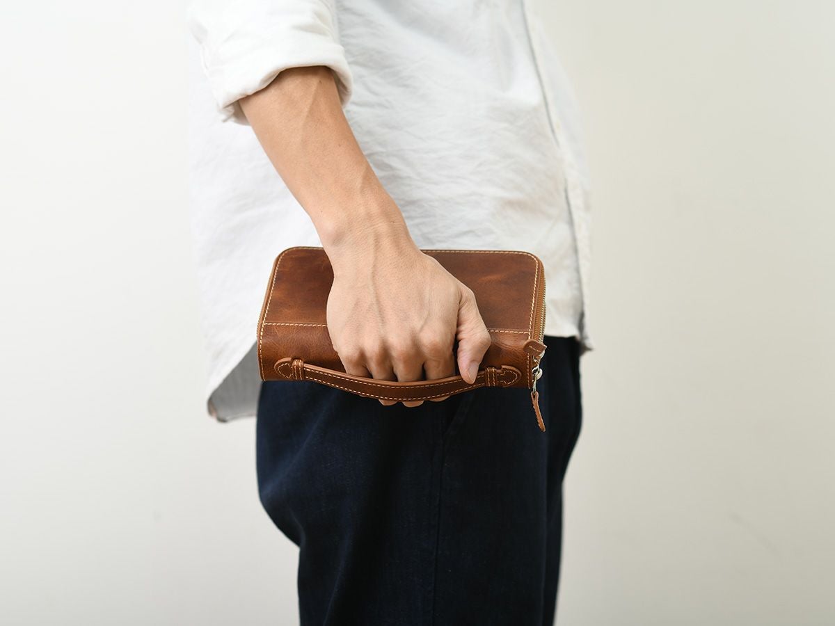 バグッダ　Wラウンドファスナー長財布