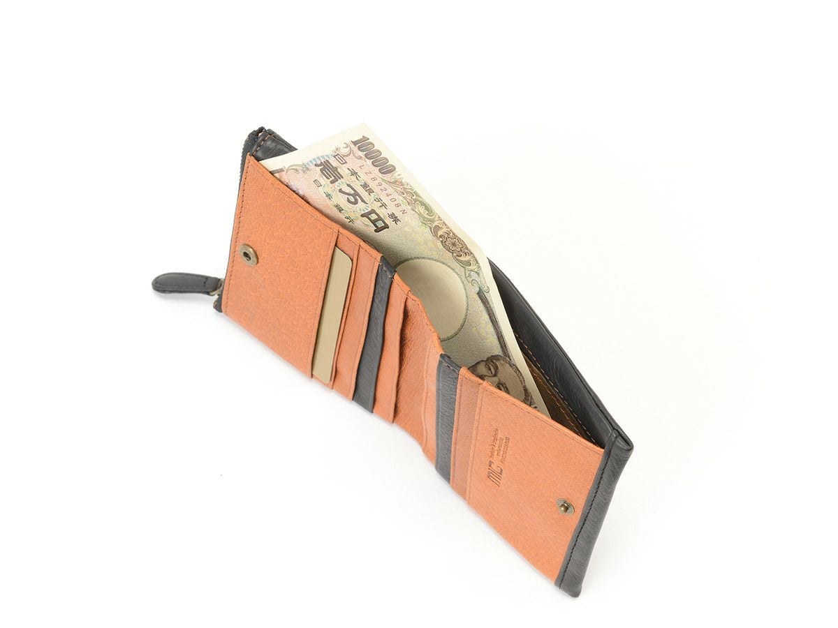 マイルドキップ　天ファスナー二つ折り革財布