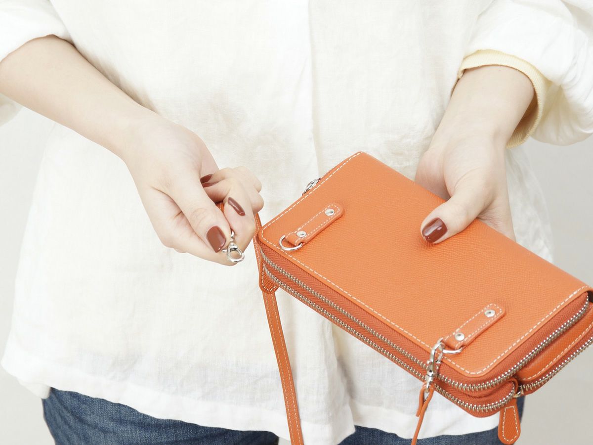 エンボス　ショルダーストラップ