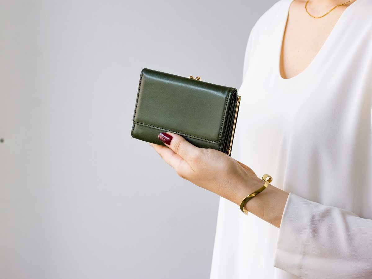 アリアナ 口金付き三つ折り財布