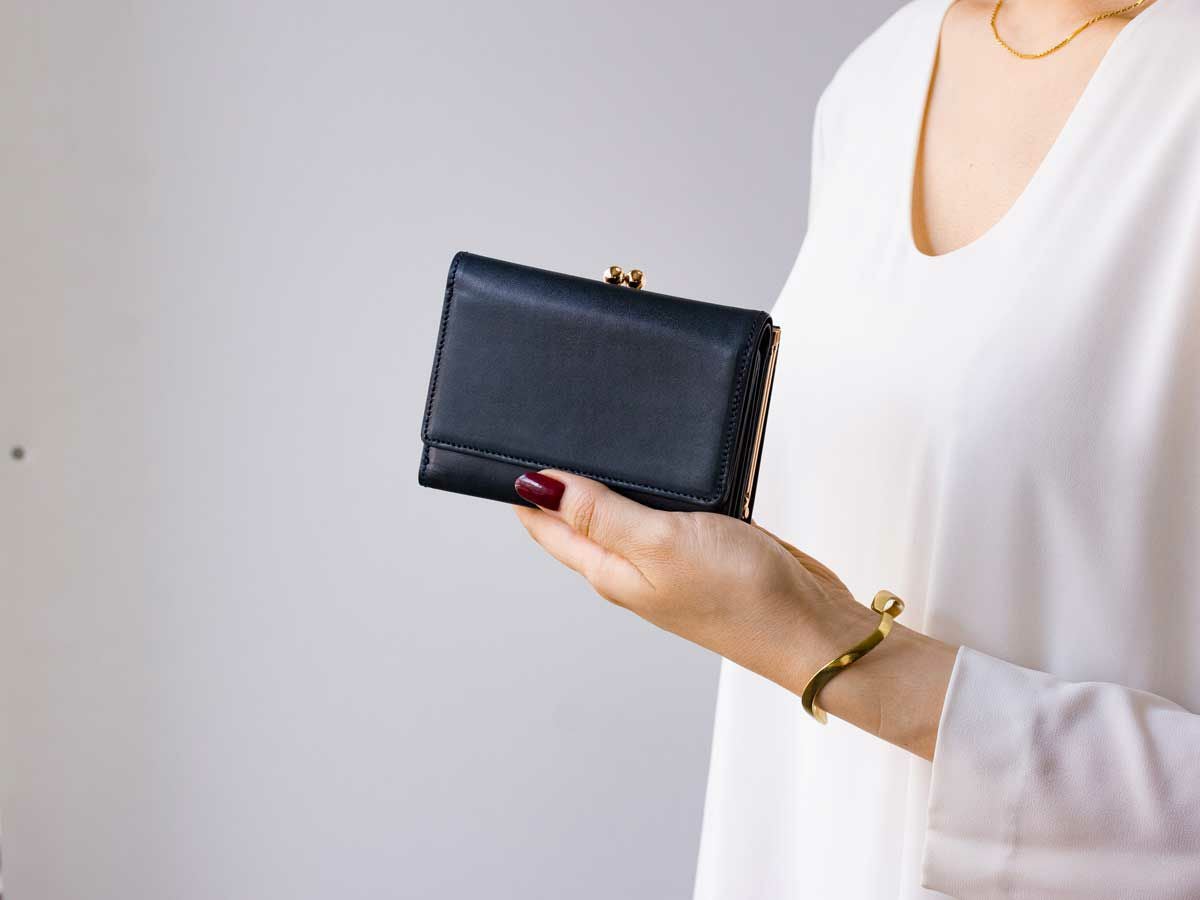 アリアナ 口金付き三つ折り財布