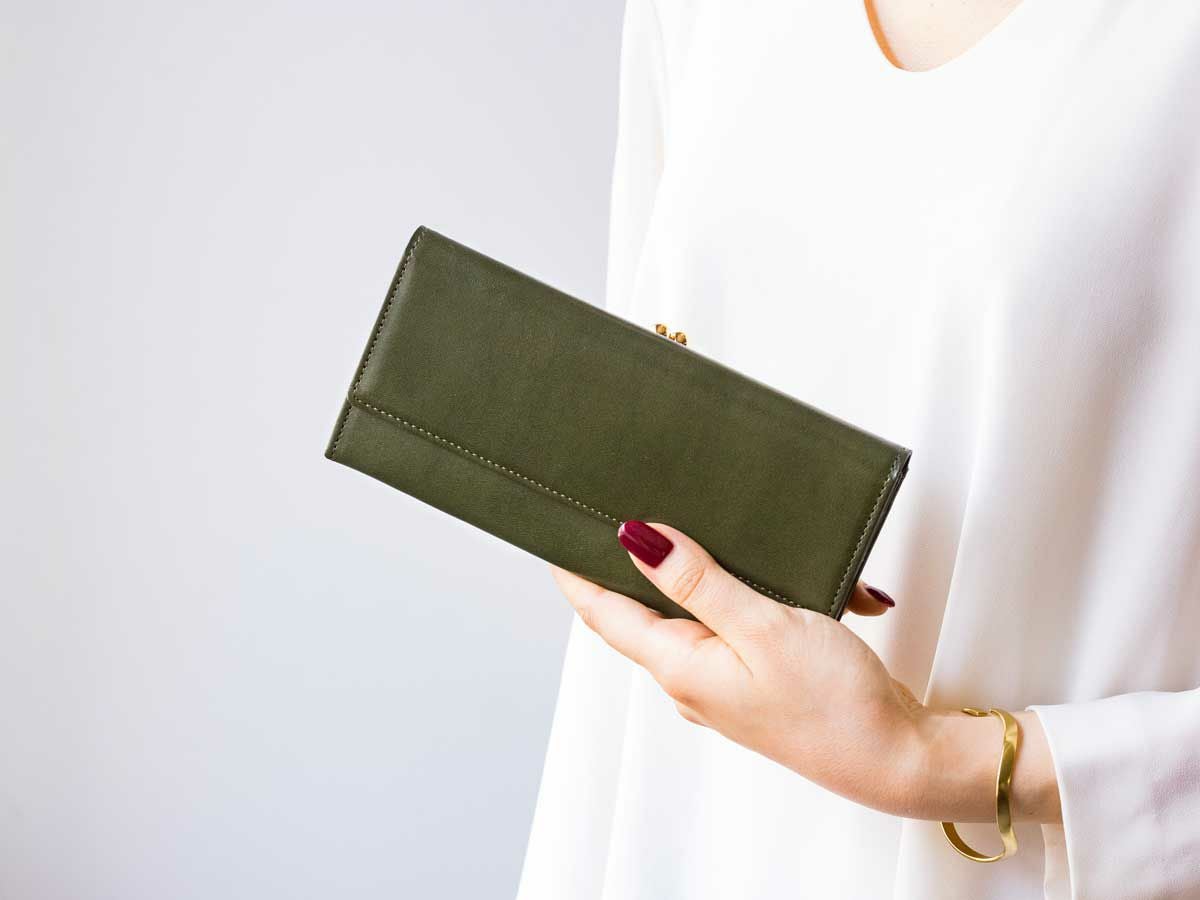 アリアナ 口金付き長財布　