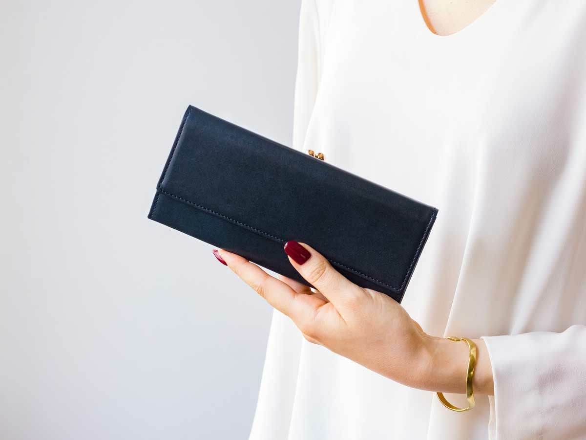 アリアナ 口金付き長財布　