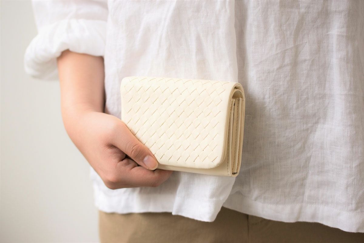 ソフトメッシュ 中L字ファスナー二つ折り財布 