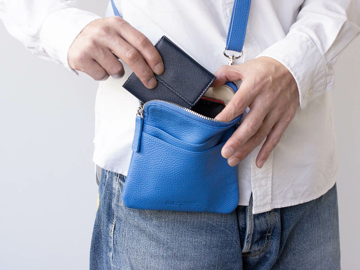  ボルセッタ　レザーサコッシュポーチ(小)