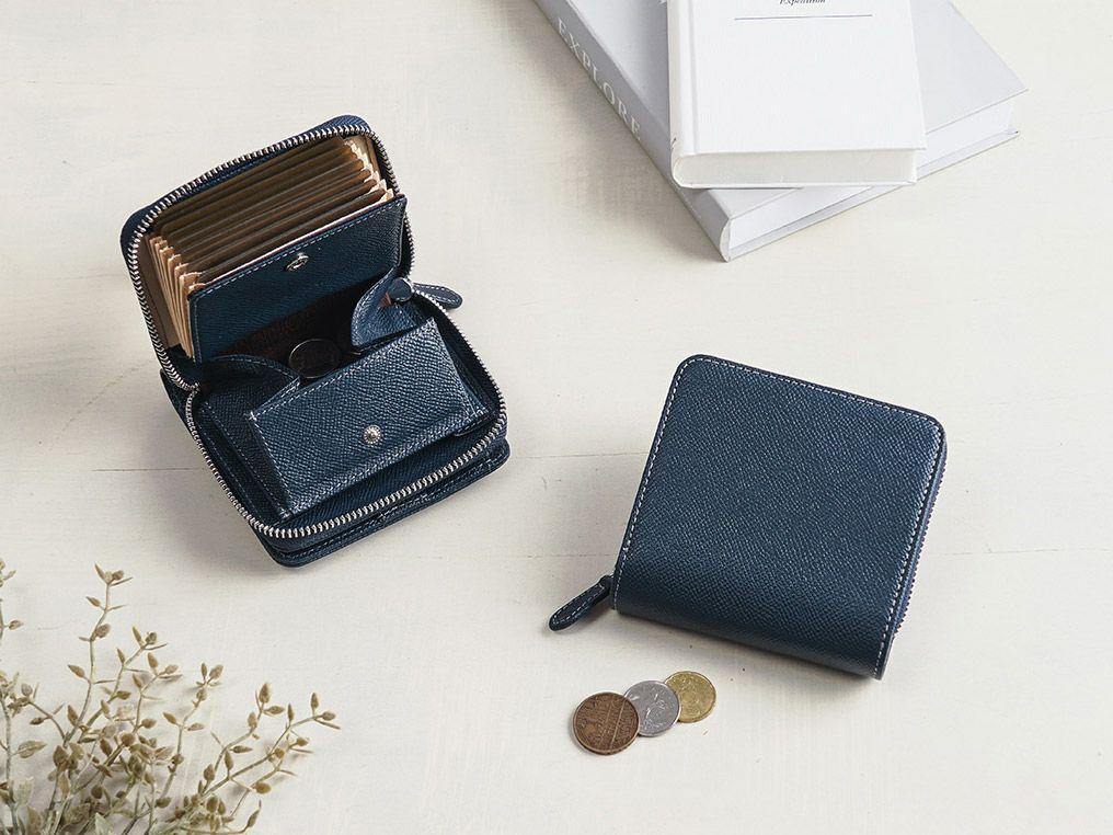  エンボス ミニマルチウォレット