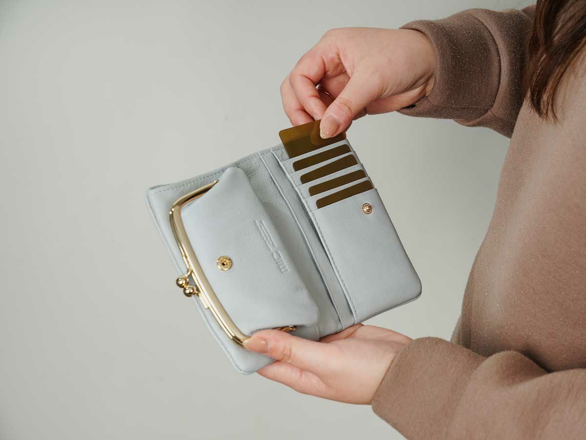 フェルモ がま口二つ折り財布