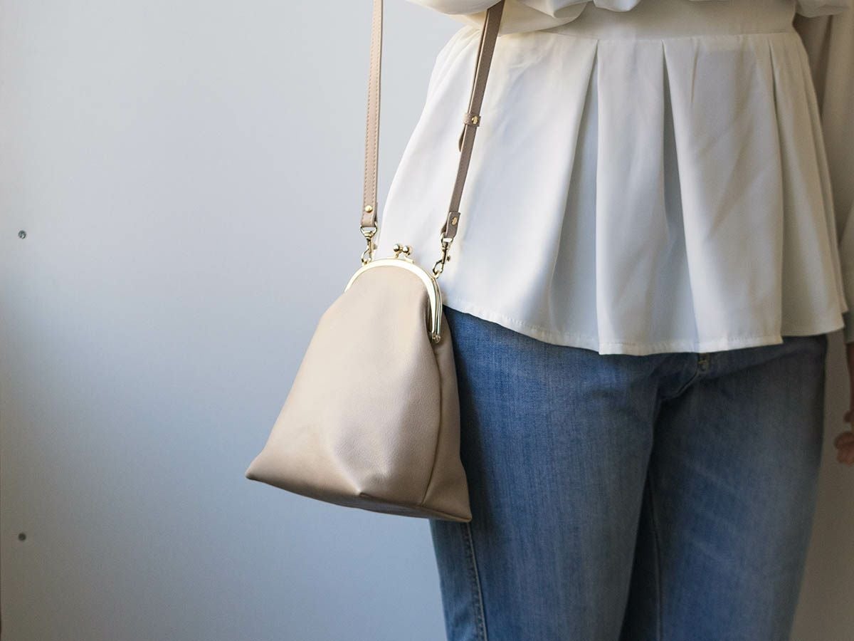 フェルモ　がま口ショルダーポーチ