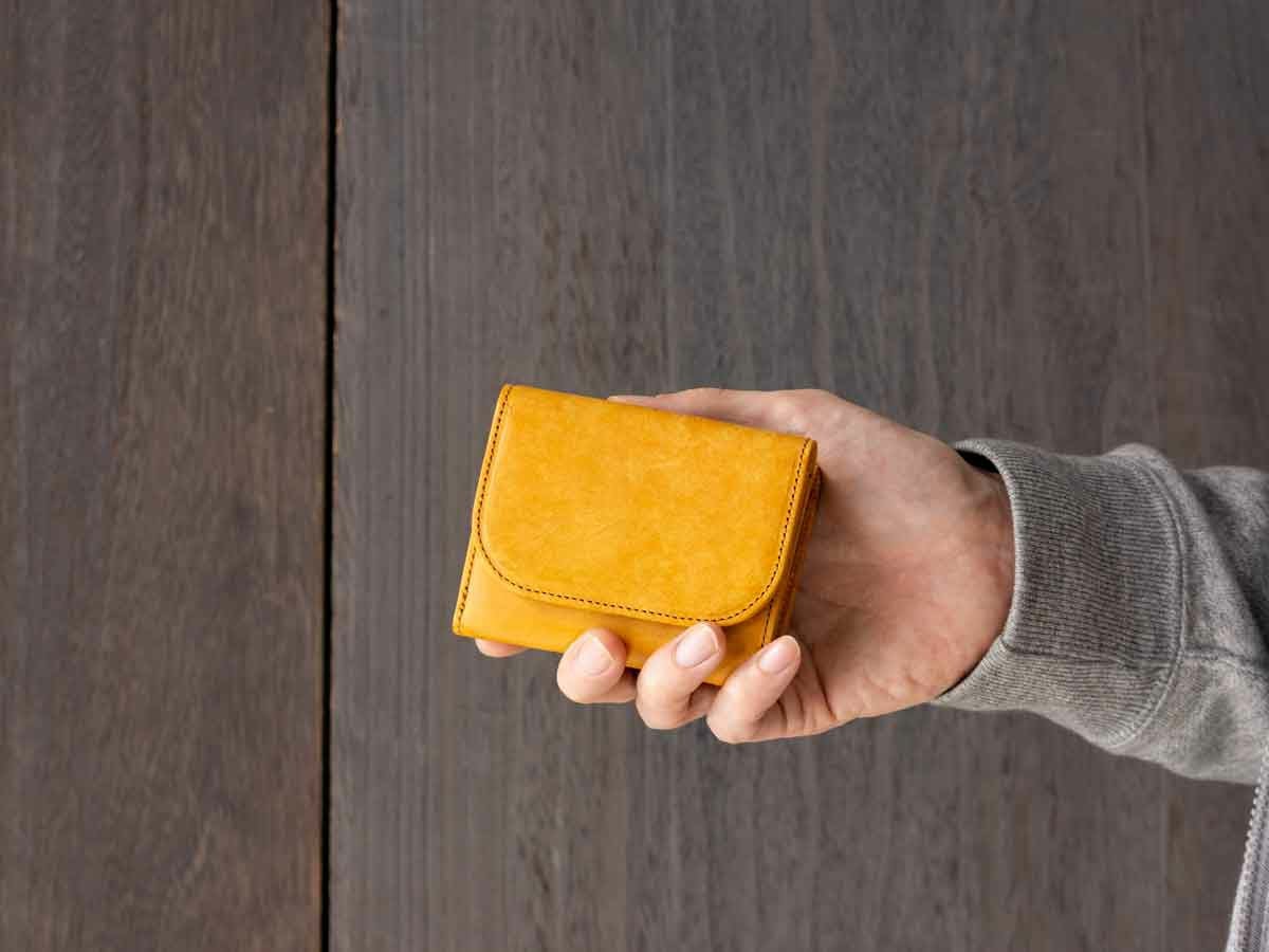 マヤ　三つ折りミニ財布