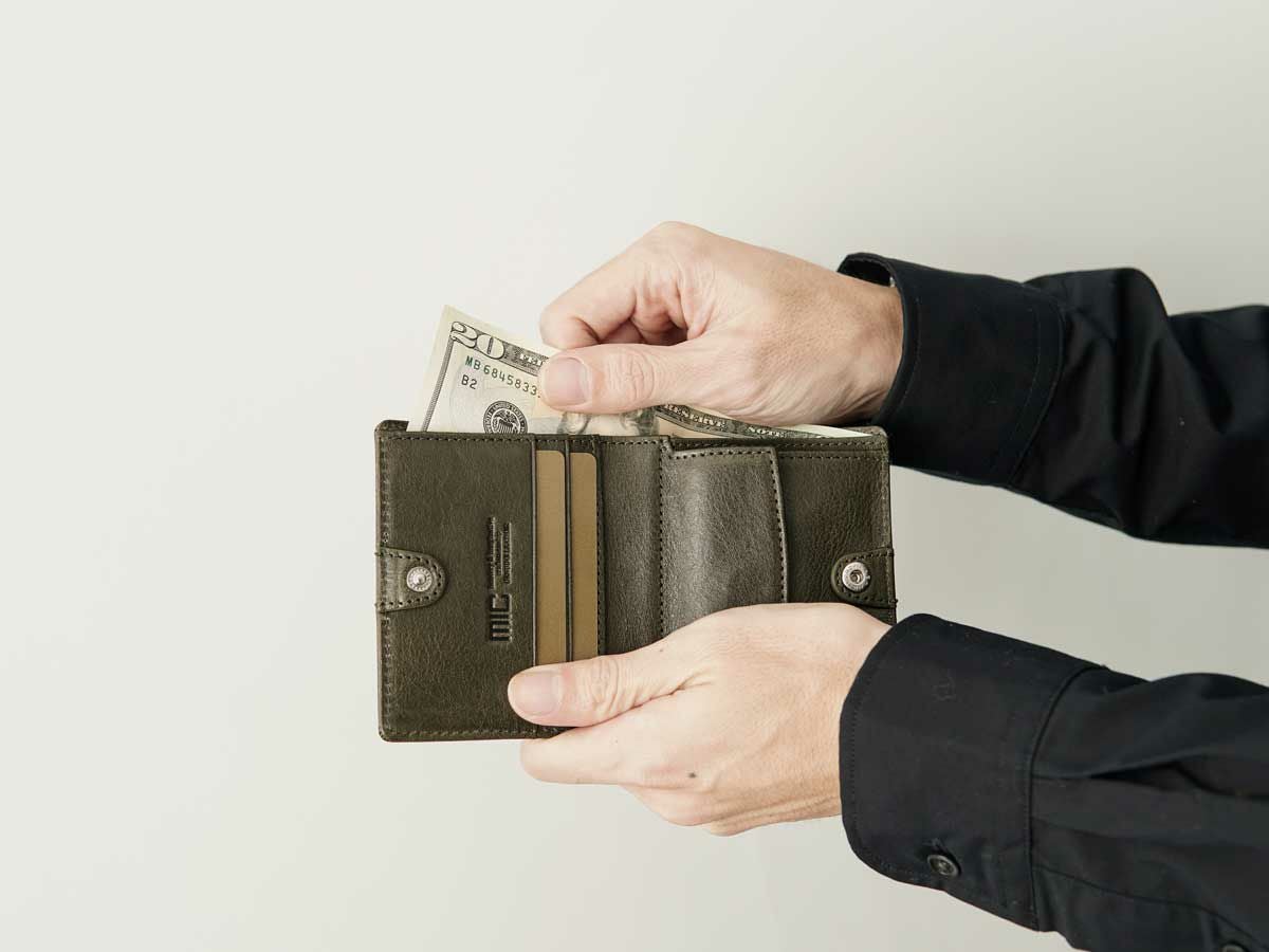 ヴァケッタルクス　二つ折りミニ財布