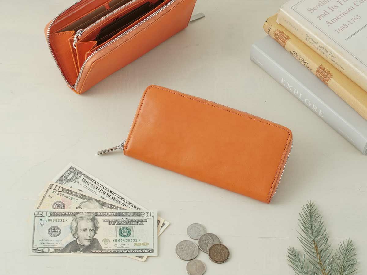 ヴァケッタルクス　ラウンドファスナー長財布　オレンジ