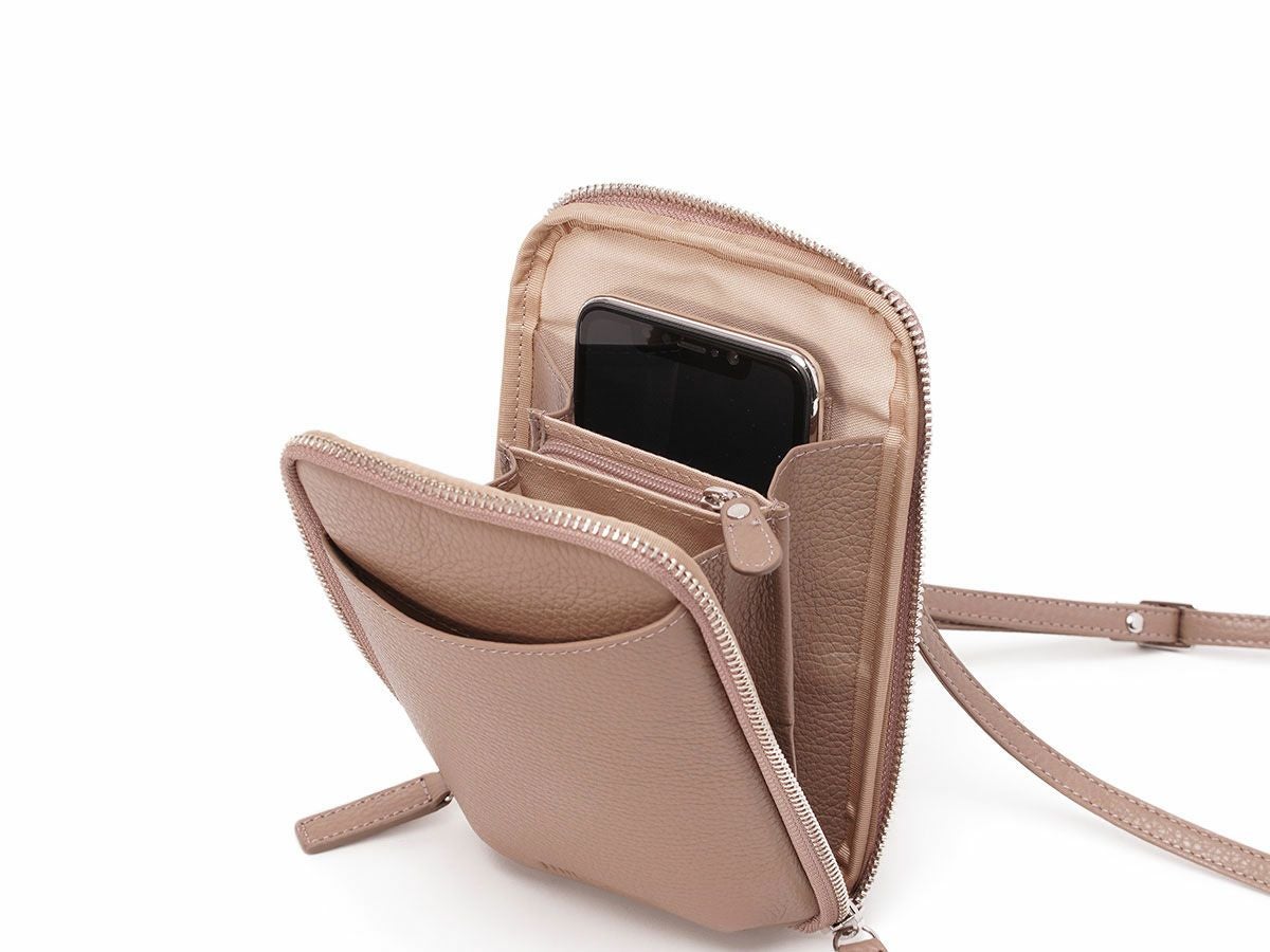 ボルセッタ　スマホショルダーウォレット