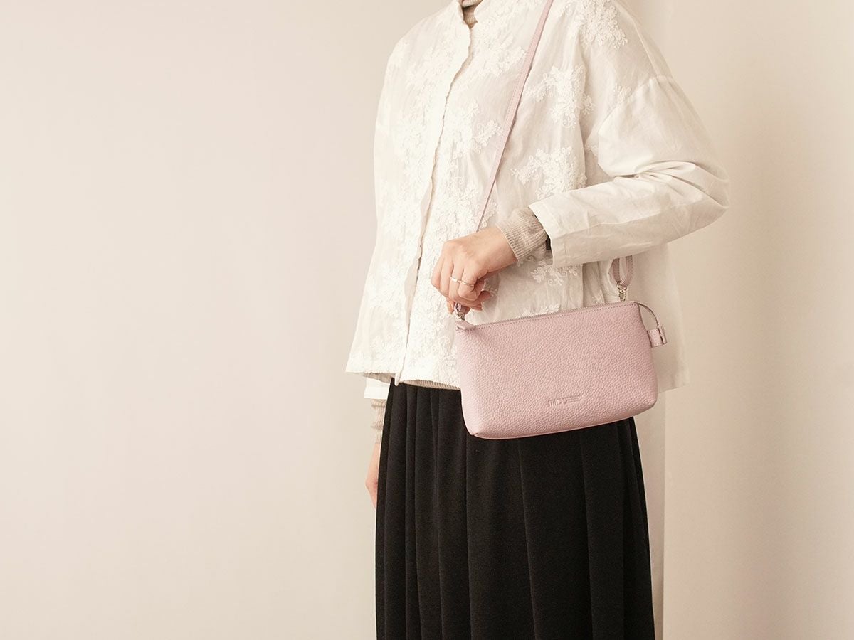 ボルセッタ　お財布ポシェット