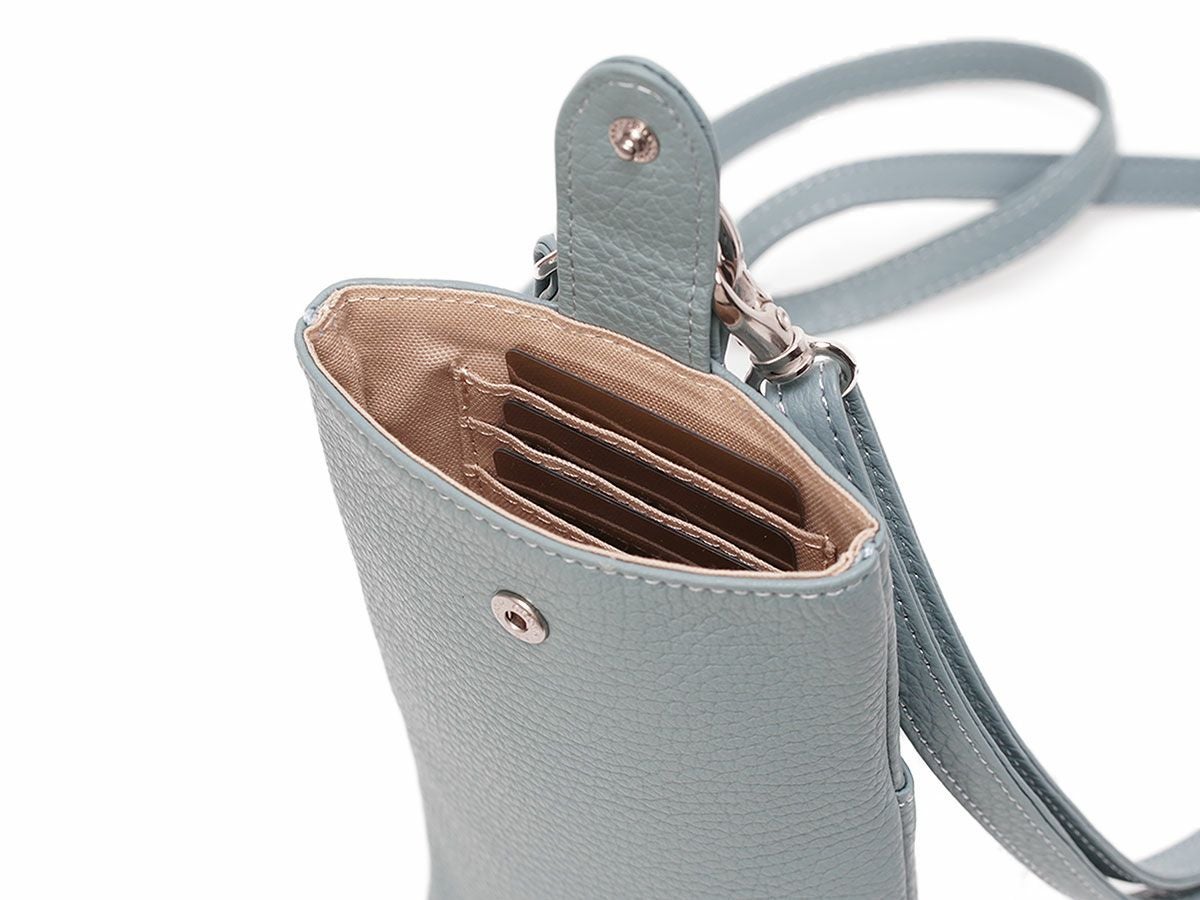 ボルセッタ　スマホポーチ