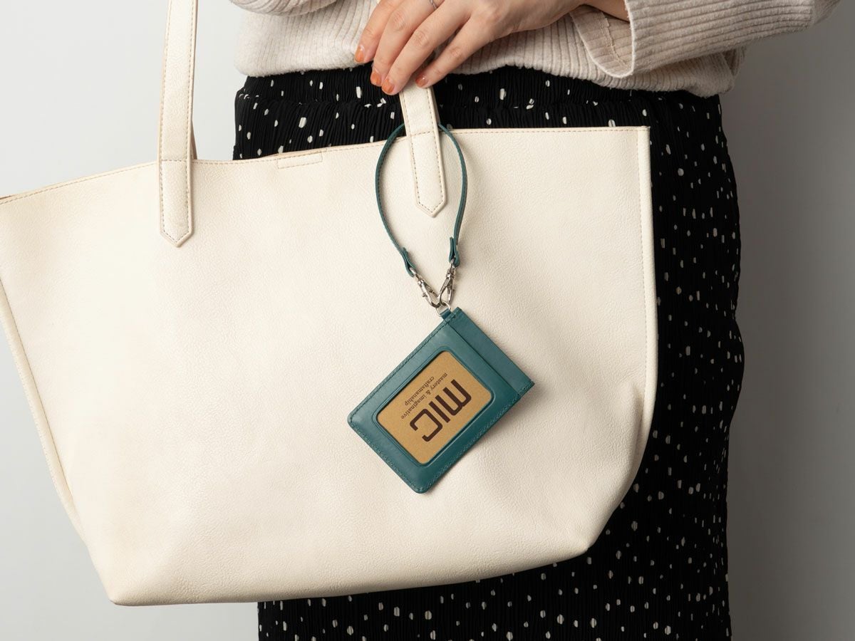 ペーパープルアップ　パスケース