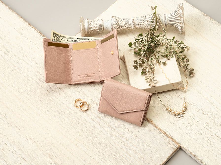 ラフィネ　三つ折りミニ財布