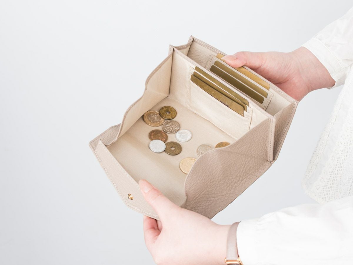 ラフィネ　コンパクトギャルソン長財布