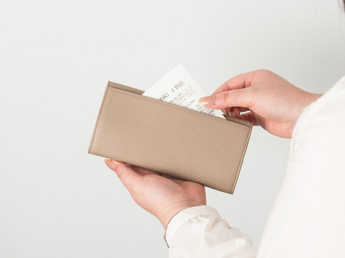 ラフィネ　コンパクトギャルソン長財布