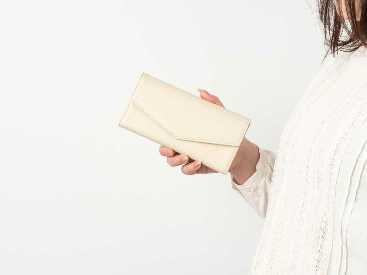 ラフィネ　コンパクトギャルソン長財布