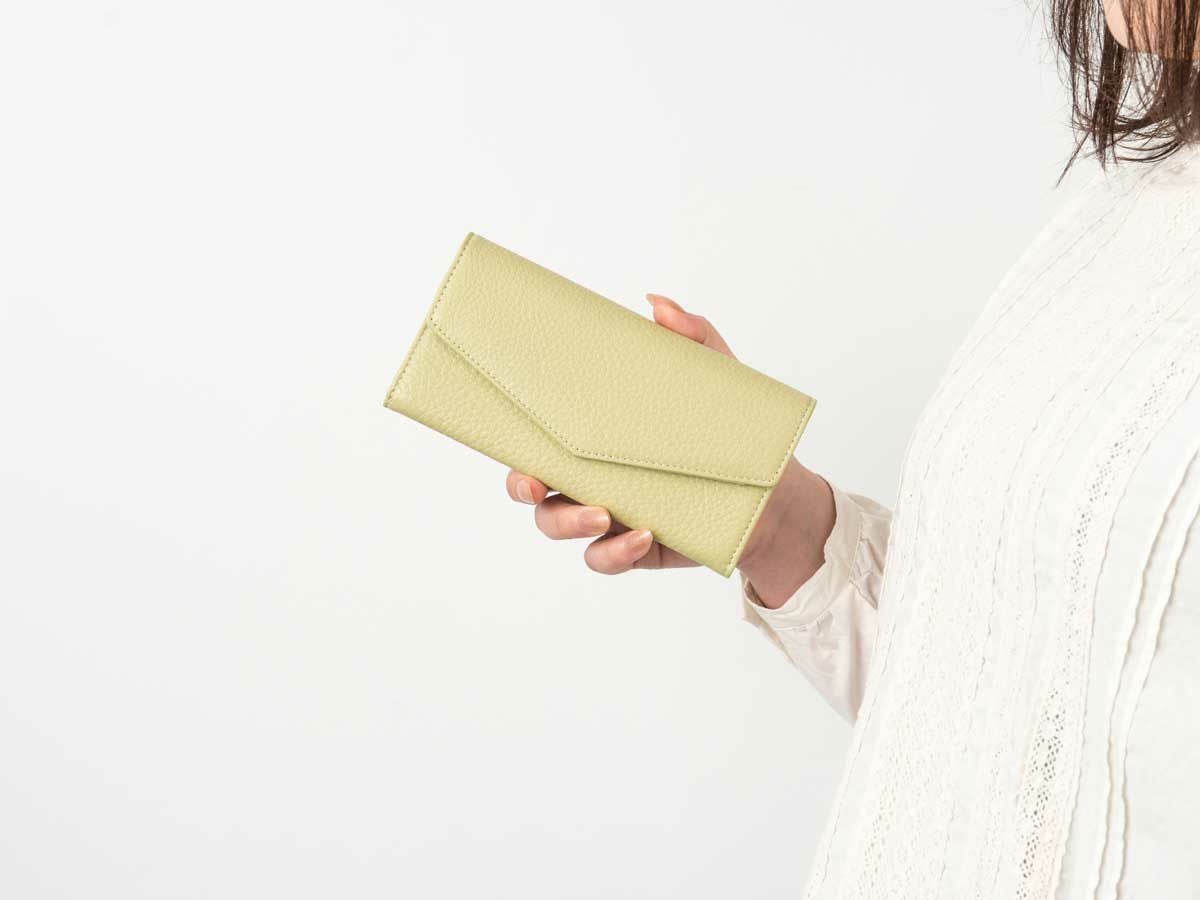 ラフィネ　コンパクトギャルソン長財布